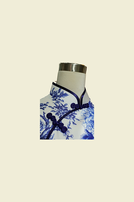 青花瓷長旗袍 White and Blue Porcelain  Long Qipao B-002