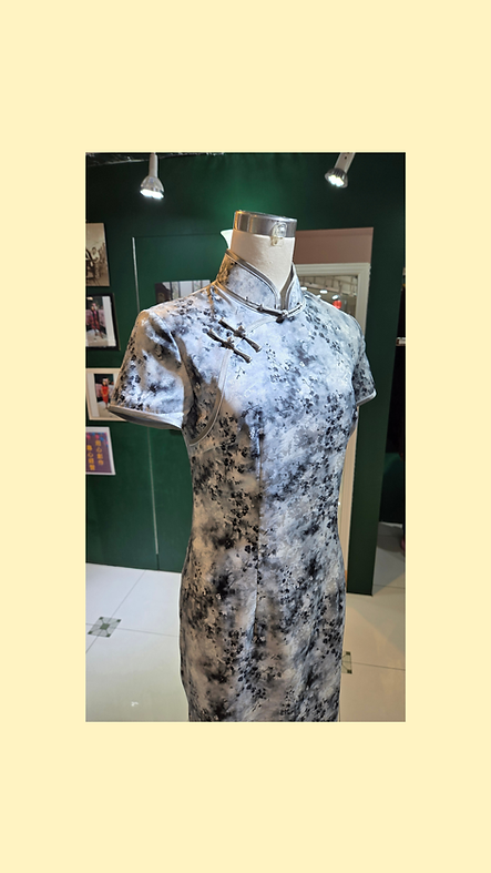 黑色小花短旗袍 Short black floral qipao P-031